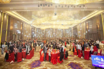 “共攜手，贏未來”—— 河源市商業(yè)中心2020年終商戶答謝晚宴圓滿落幕