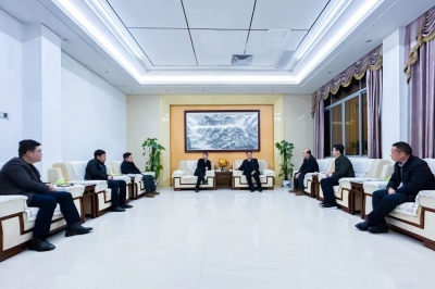 遂川縣委副書記、縣長羅剛到堅基礦業調硏指導